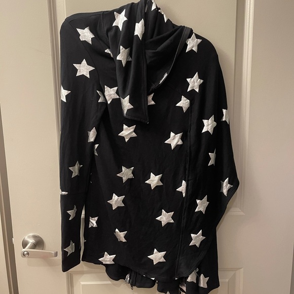 Terez Foil-Printed Draped Zip-Front Black/Silver Star Print Jacket in Size Small - Picture 7 of 15